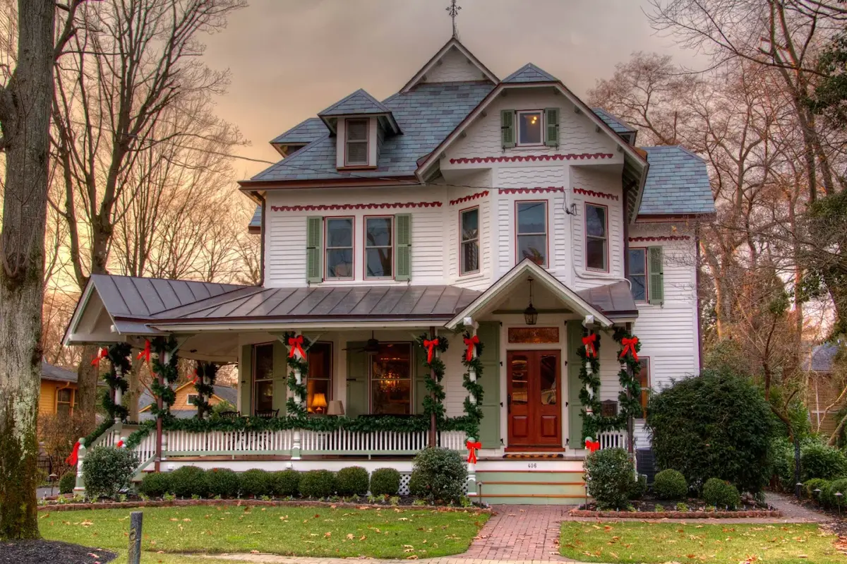 historic home in NJ with a newly restored roof from Excel Roofing & Siding.